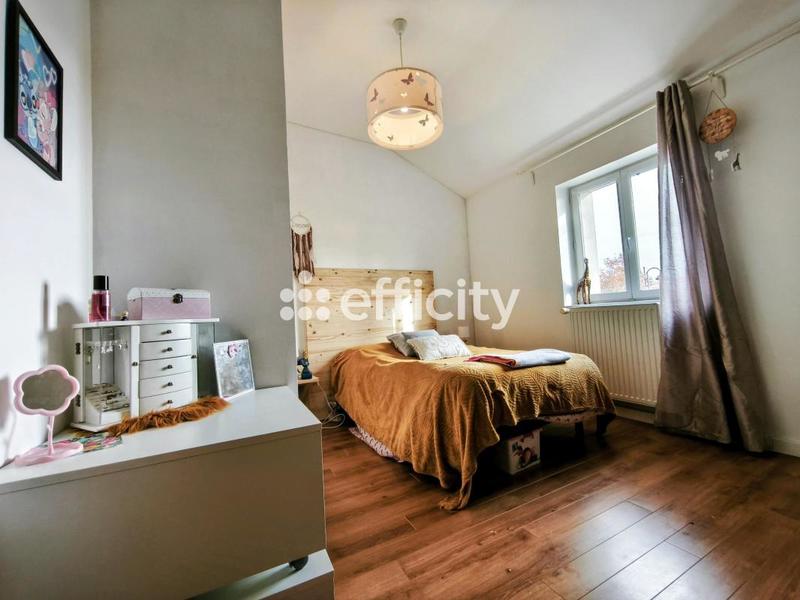 Maison de village - 237 m² - 8 pièces