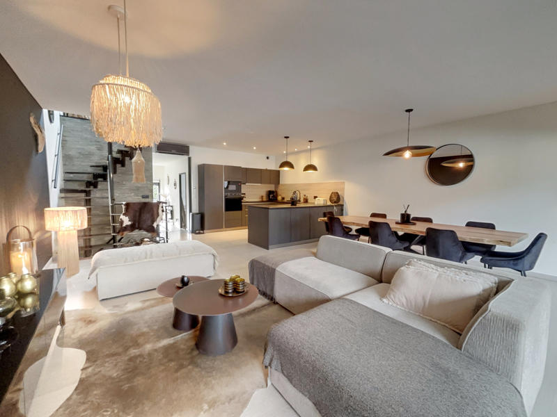 Triplex - 190 m² - 4 pièces