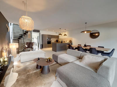 Triplex - 190 m² - 4 pièces