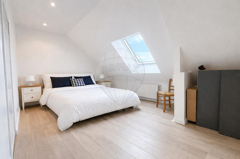 Maison - 140 m² - 7 pièces