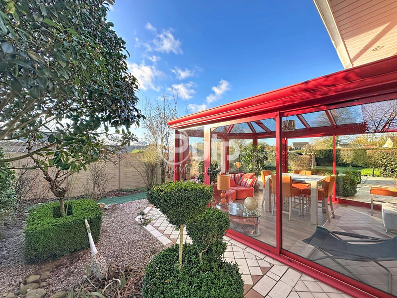 Demeure - 260 m² - 8 pièces