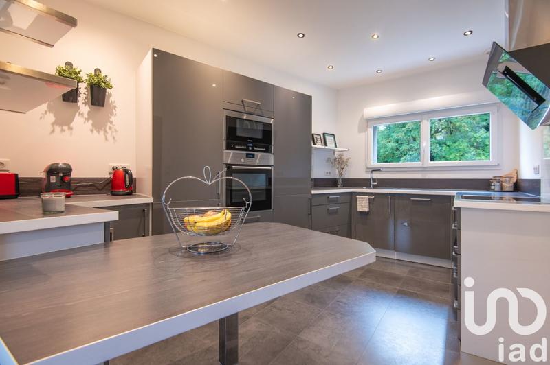 Appartement - 98 m² - 5 pièces