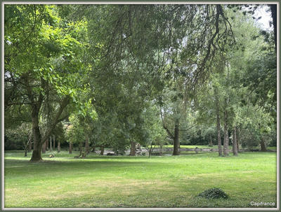 Maison - 300 m² - 8 pièces