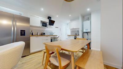 Appartement - 88 m² - 6 pièces