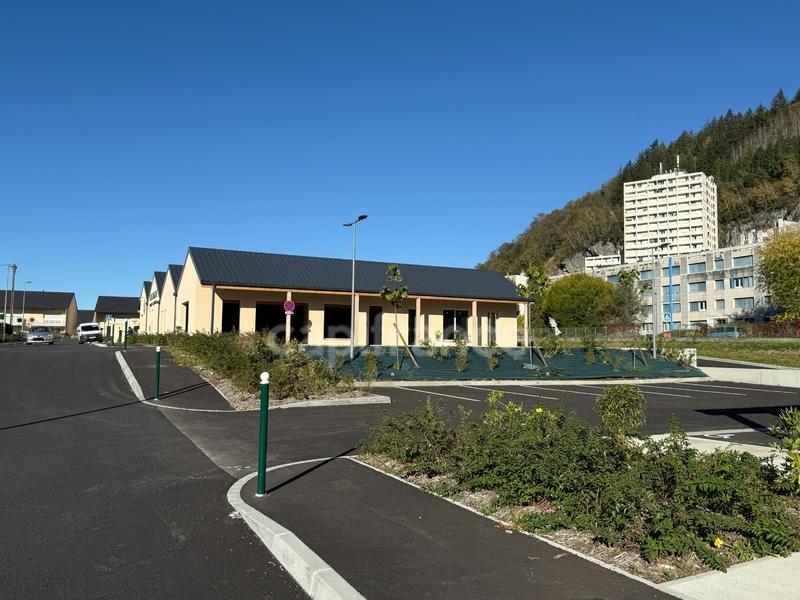 Local commercial - 190 m² - 1 pièce