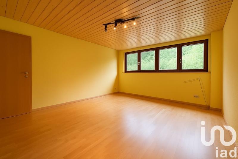 Maison - 245 m² - 10 pièces