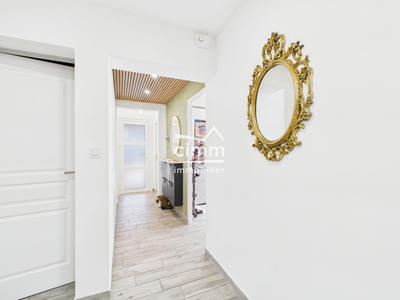 Appartement - 80 m² - 4 pièces