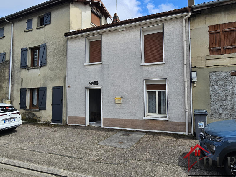 Maison - 90 m² - 5 pièces