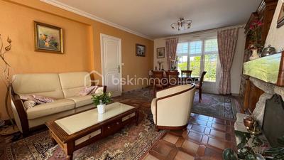 Maison traditionnelle - 136 m² - 8 pièces