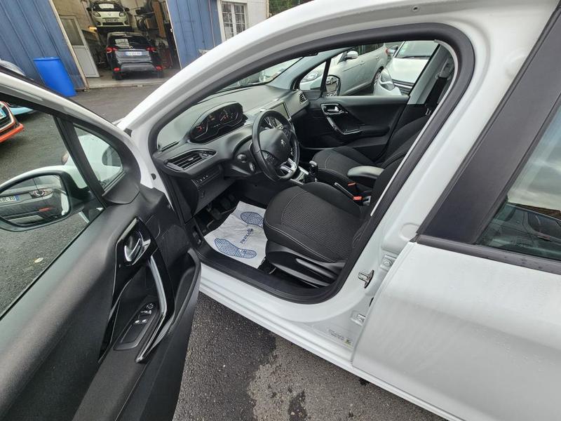 Peugeot 208 1.6 Blue-HDi 75ch Active Business