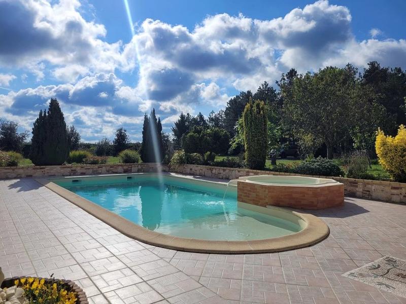 Propriété - 115 m² - 7 pièces