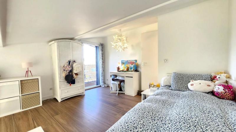 Villa - 437 m² - 14 pièces