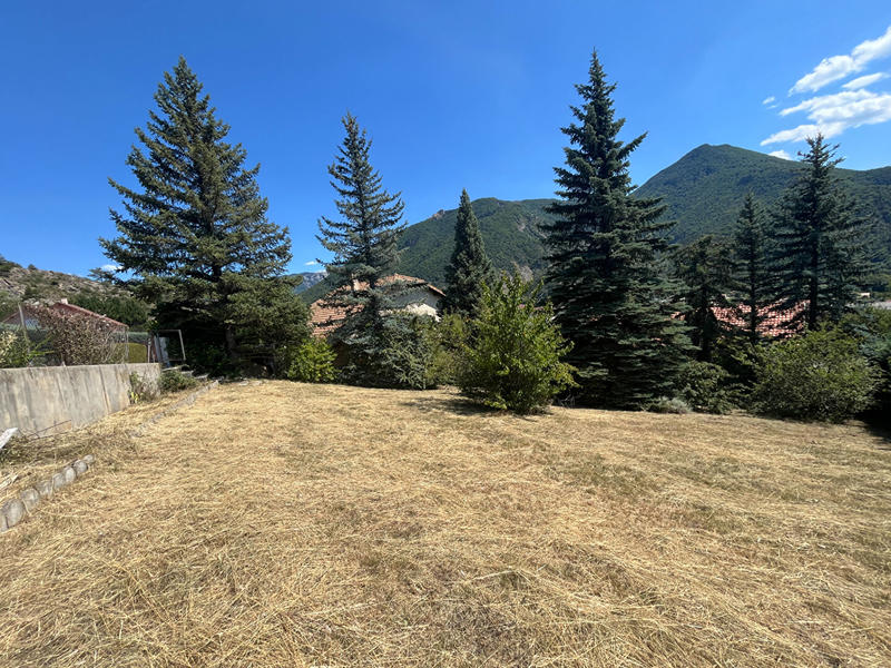 Terrain - 680 m²