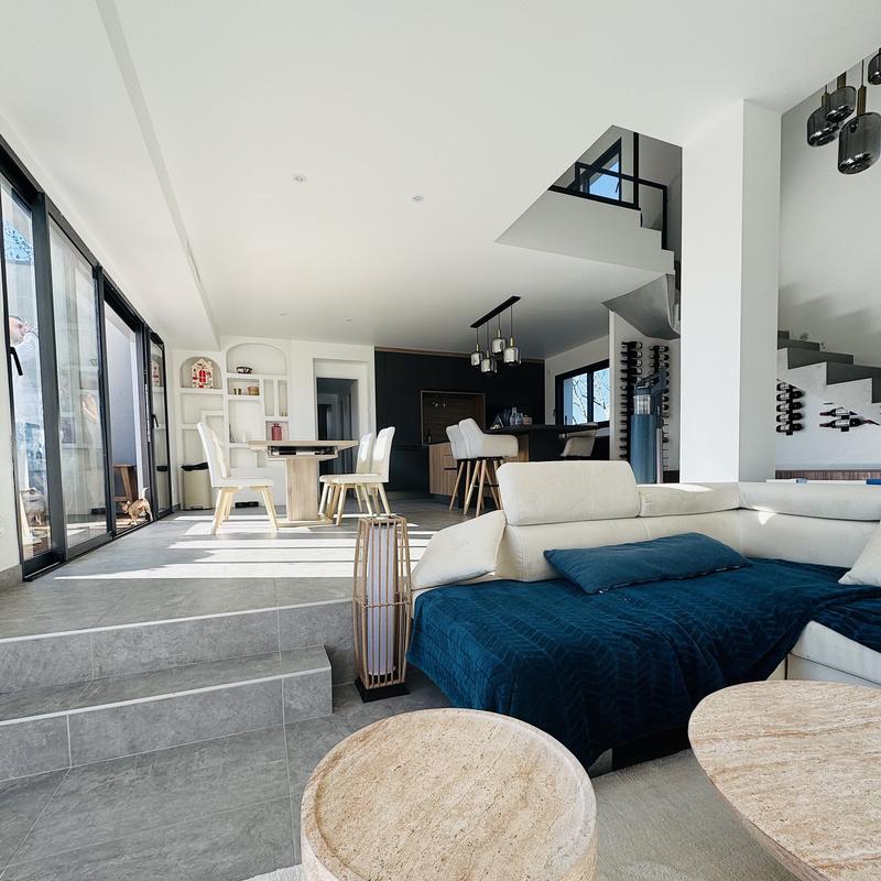 Maison - 120 m² - 5 pièces