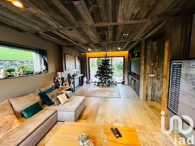 Châlet - 219 m² - 7 pièces