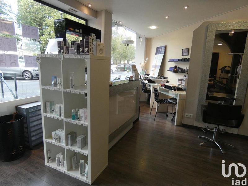 Local commercial - 101 m²