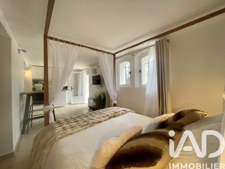 Maison - 294 m² - 9 pièces