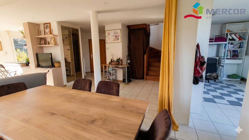 Appartement - 94 m² - 4 pièces