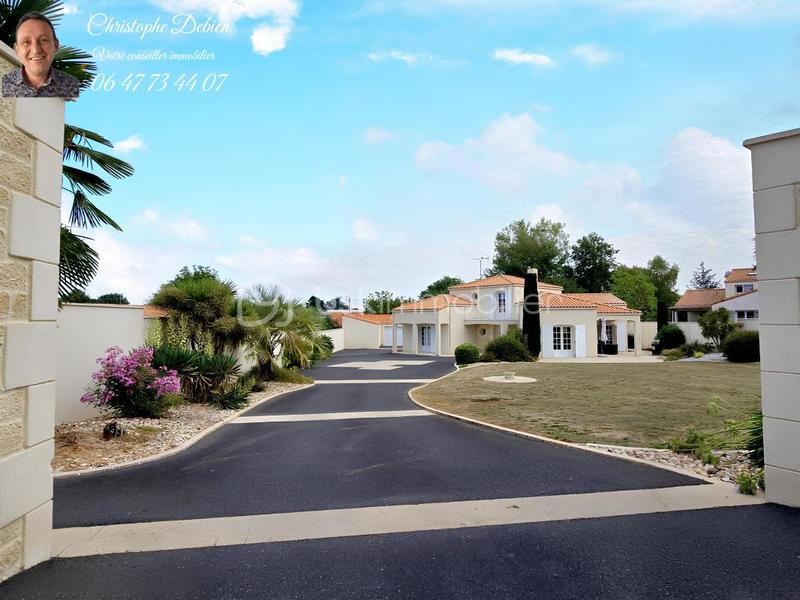 Pavillon - 165 m² - 5 pièces