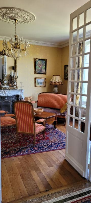 Propriété - 221 m² - 9 pièces