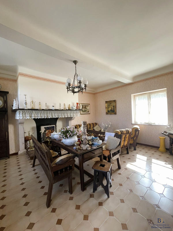 Maison - 161 m² - 5 pièces
