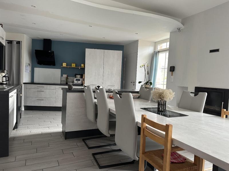 Maison - 186 m² - 7 pièces