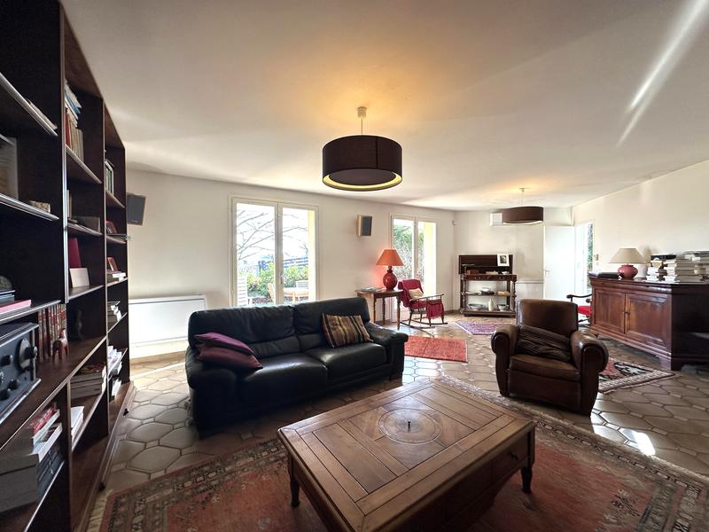 Villa - 144 m² - 6 pièces