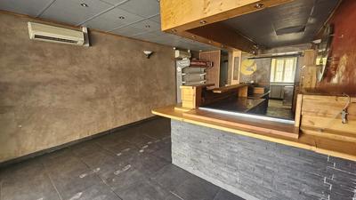 Magasins - 70 m² - 2 pièces