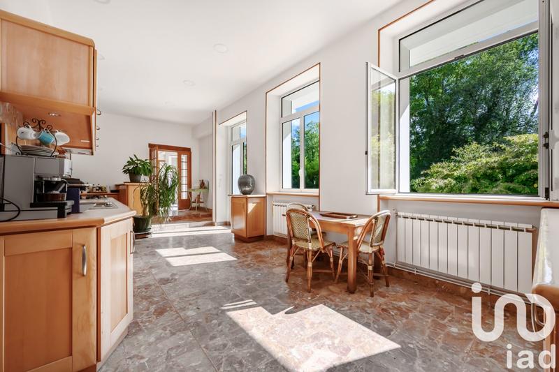 Maison - 498 m² - 13 pièces