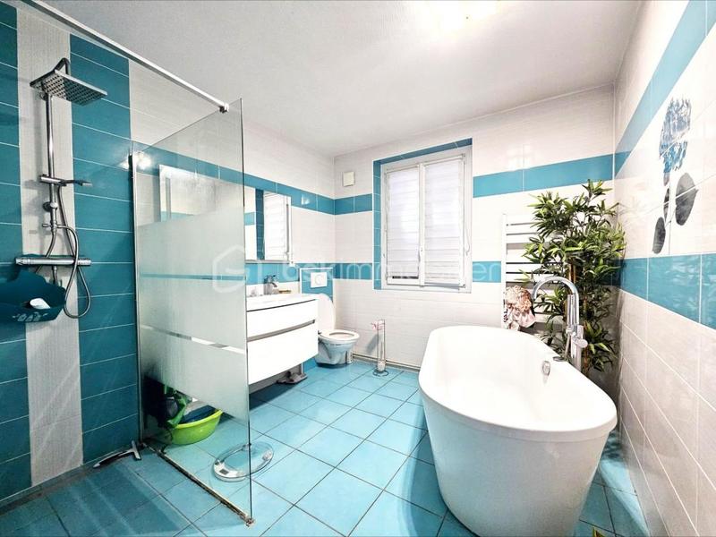 Longère - 252 m² - 8 pièces