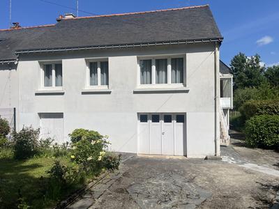 Maison - 120 m² - 8 pièces