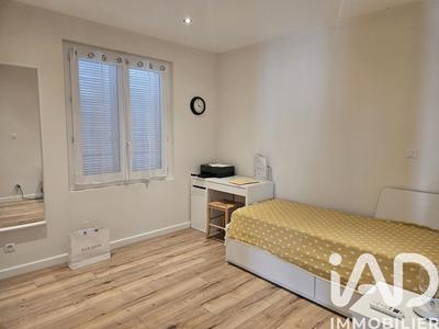 Maison - 300 m² - 10 pièces