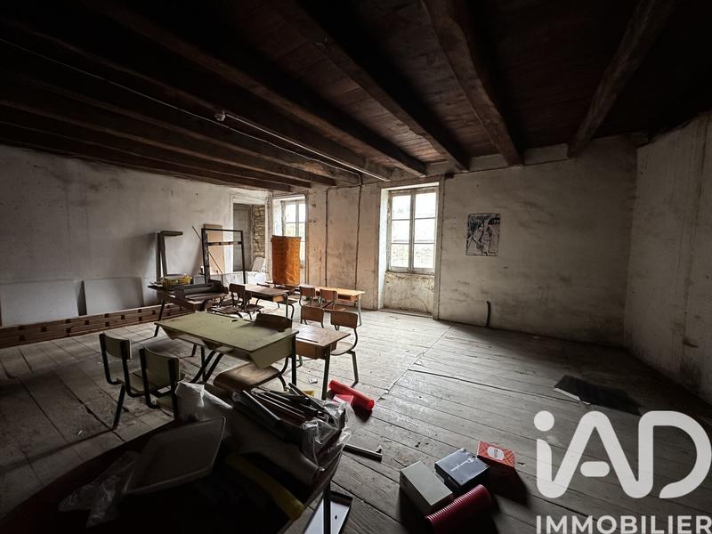 Maison de village - 680 m² - 10 pièces