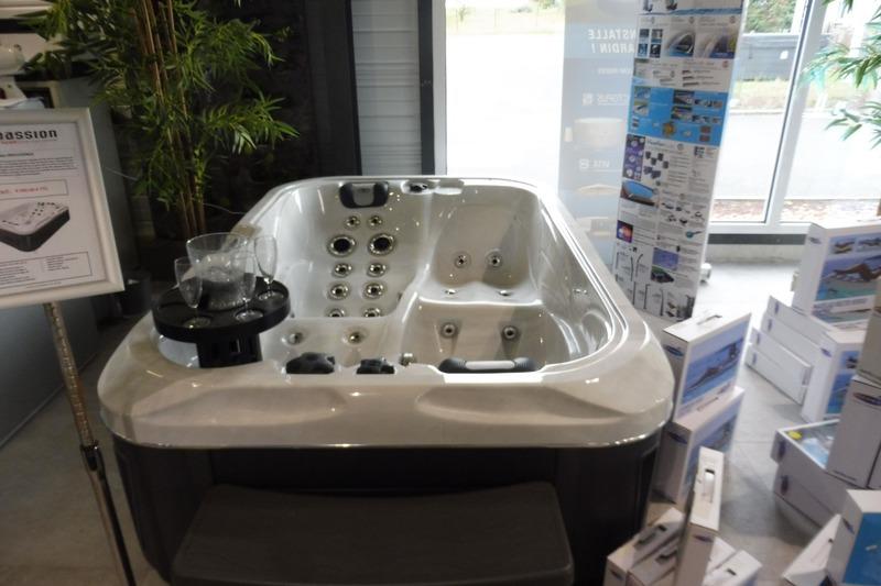 Fonds de commerce - Services - 350 m²