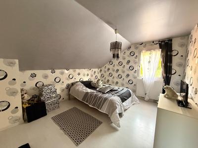 Maison - 92 m² - 4 pièces