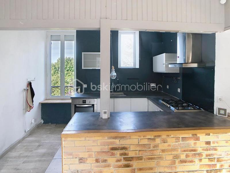 Maison - 182 m² - 8 pièces