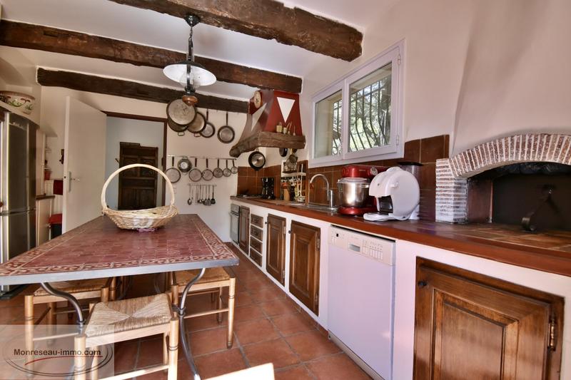 Maison - 260 m² - 7 pièces