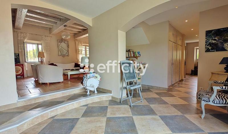 Mas - 200 m² - 6 pièces