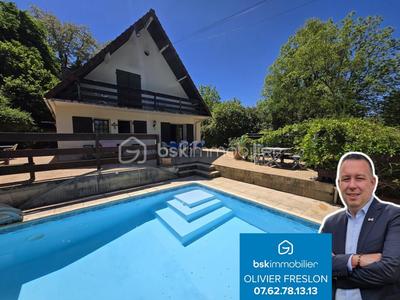 Pavillon - 261 m² - 10 pièces