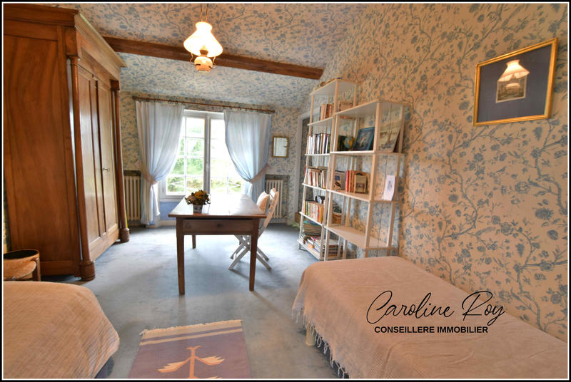 Maison - 288 m² - 8 pièces