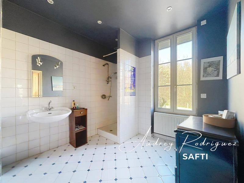 Maison de maîtres - 180 m² - 6 pièces