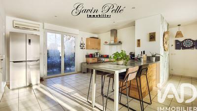 Maison - 93 m² - 4 pièces