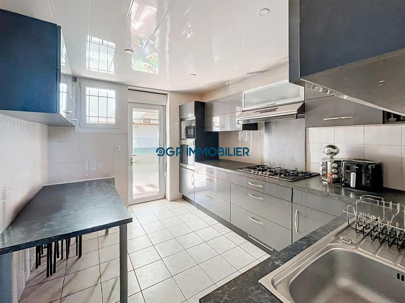 Maison traditionnelle - 115 m² - 5 pièces