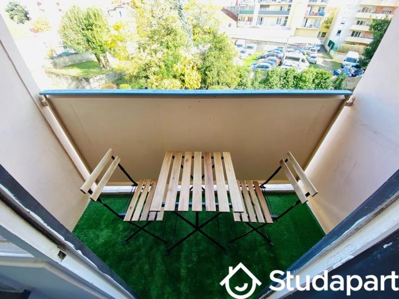 Chambre - 9 m² - 1 pièce