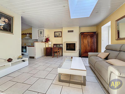 Maison - 85 m² - 5 pièces