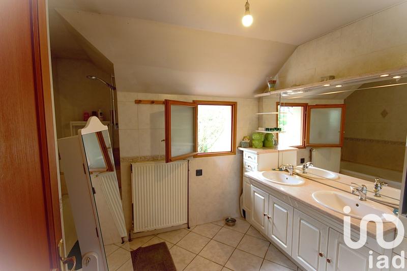 Maison - 175 m² - 9 pièces