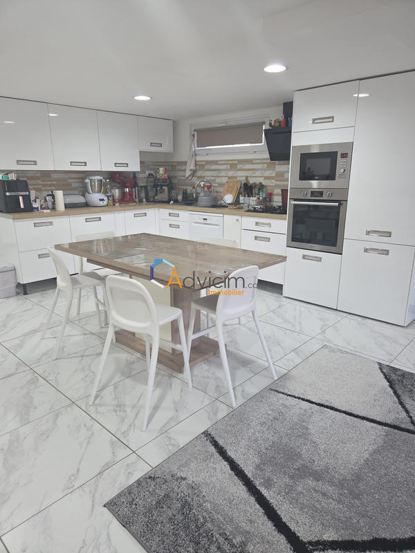 Maison - 150 m² - 7 pièces