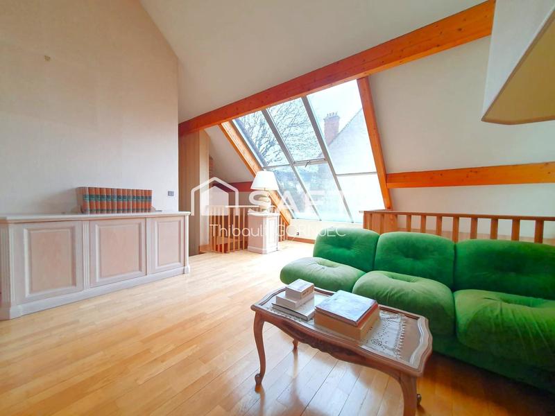 Maison - 228 m² - 9 pièces