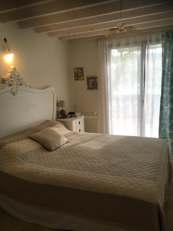 Maison - 492 m² - 12 pièces