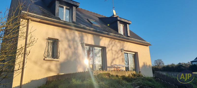 Maison - 113 m² - 6 pièces